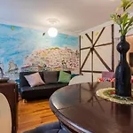 Amazing Camões Apartment - Chiado, Lisbon